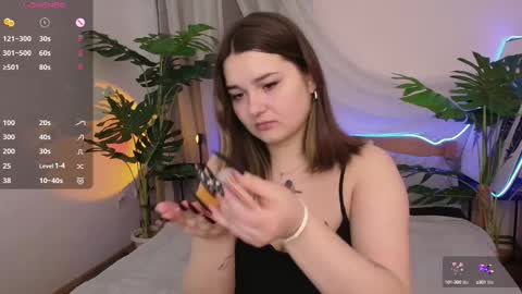 Alice  online show from October 7, 2:36 pm