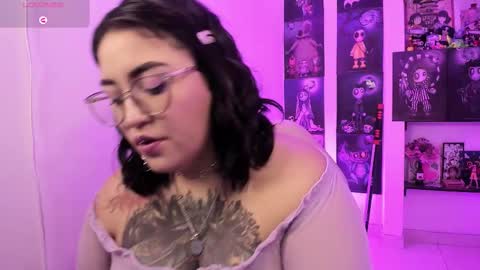 Snapshot of alicebrinck chatting on October 10, 1:59 am Alice Brinck online show from October 10, 1:59 am