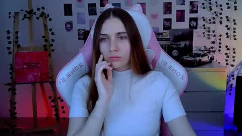 alicecharmy online show from October 17, 7:00 am