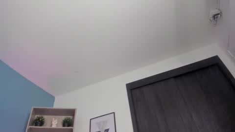 Snapshot of alicecullenn_ chatting on September 16, 12:06 pm Alice Cullen online show from September 16, 12:06 pm