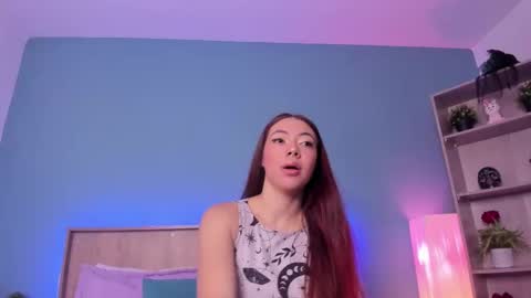 Snapshot of alicecullenn_ chatting on September 26, 12:09 pm Alice Cullen online show from September 26, 12:09 pm