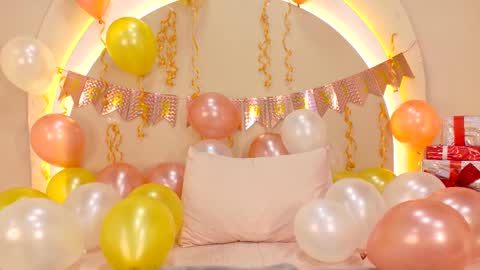 alice online show from February 15, 12:15 am