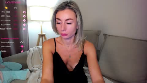 Daniella online show from December 15, 2:05 pm