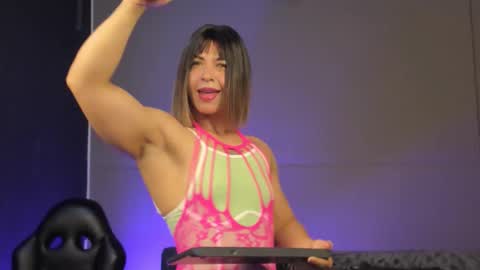 alicefit_212 online show from November 2, 12:40 pm