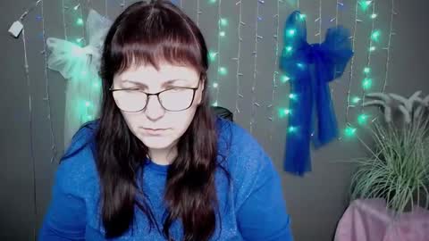 Snapshot of aliceinks chatting on November 23, 7:19 am AliceInks online show from November 23, 7:19 am