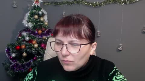 Snapshot of aliceinks chatting on December 14, 7:03 am AliceInks online show from December 14, 7:03 am