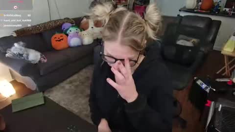 Snapshot of aliceliddell710 chatting on October 29, 5:47 pm Alice Liddell online show from October 29, 5:47 pm