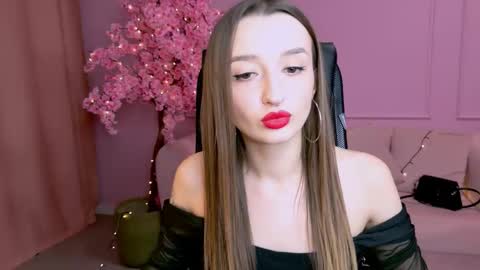 Alice online show from September 19, 1:12 pm