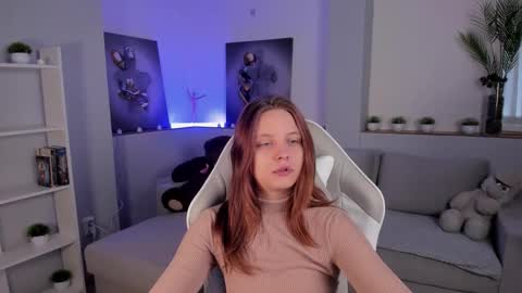 Snapshot of alicepill chatting on September 23, 2:36 am Alice online show from September 23, 2:36 am