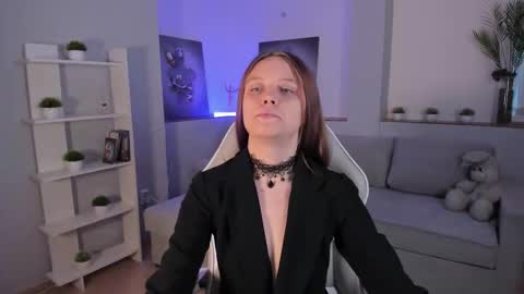 Snapshot of alicepill chatting on October 13, 2:00 am Alice online show from October 13, 2:00 am