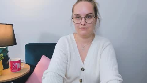 alicesensitive online show from September 22, 10:28 am