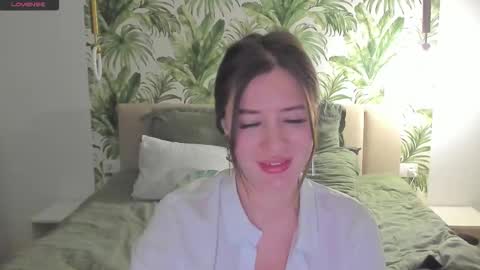 Snapshot of alicetuker chatting on November 30, 5:28 pm Alice online show from November 30, 5:28 pm