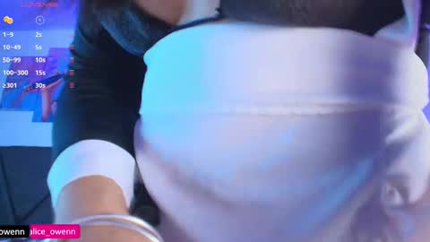 Alice online show from November 8, 9:13 pm