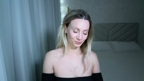 Alice online show from December 19, 7:51 pm