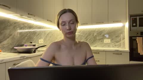 Alice online show from January 6, 9:54 pm