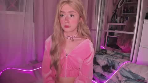 from wonderland online show from November 13, 3:55 pm