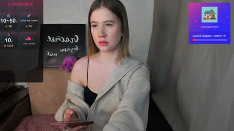 Snapshot of alicia_hines chatting on January 24, 12:10 pm Alicia online show from January 24, 12:10 pm