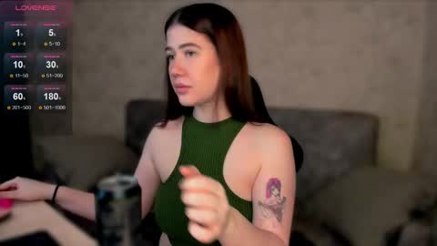 Snapshot of alicia_hines chatting on September 29, 7:30 pm Alicia online show from September 29, 7:30 pm