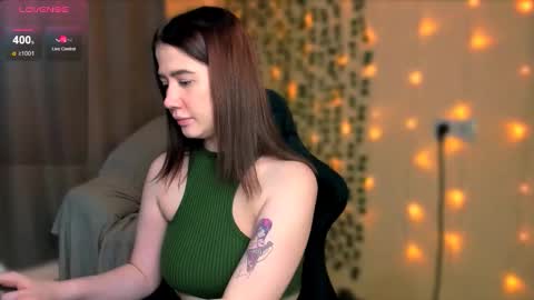 Snapshot of alicia_hines chatting on October 26, 6:30 am Alicia online show from October 26, 6:30 am