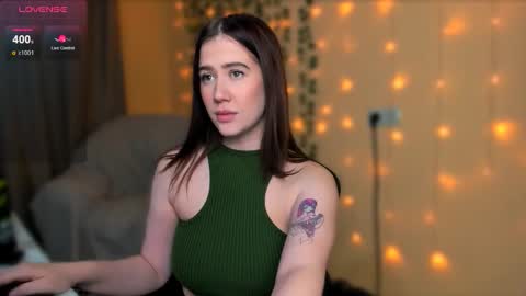 Snapshot of alicia_hines chatting on November 4, 9:52 am Alicia online show from November 4, 9:52 am