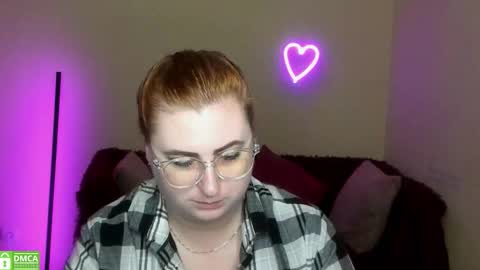 Snapshot of alicia_side_red chatting on September 21, 5:31 am Alicia online show from September 21, 5:31 am