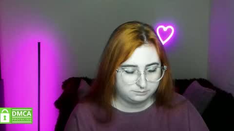 Snapshot of alicia_side_red chatting on October 19, 11:22 am Alicia online show from October 19, 11:22 am