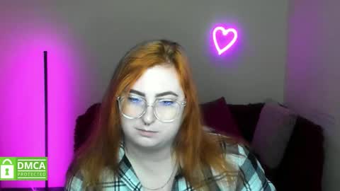 Snapshot of alicia_side_red chatting on October 24, 5:48 am Alicia online show from October 24, 5:48 am