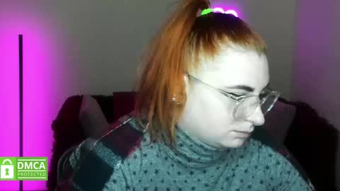 Snapshot of alicia_side_red chatting on November 14, 6:34 am Alicia online show from November 14, 6:34 am