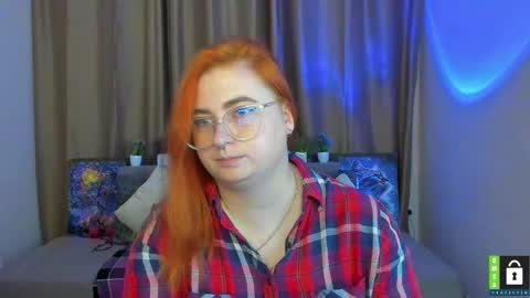 Snapshot of alicia_side_red chatting on November 16, 6:30 am Alicia online show from November 16, 6:30 am