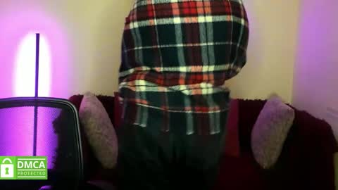 Snapshot of alicia_side_red chatting on November 22, 6:34 am Alicia online show from November 22, 6:34 am