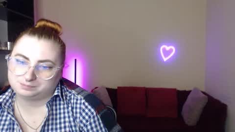 Snapshot of alicia_side_red chatting on November 25, 6:46 am Alicia online show from November 25, 6:46 am