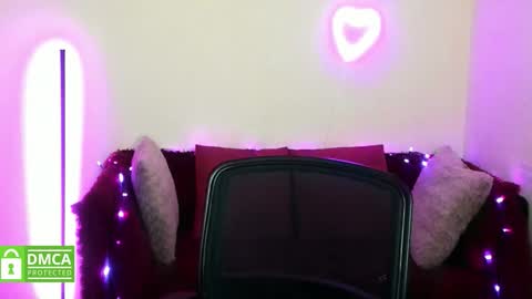 Snapshot of alicia_side_red chatting on December 14, 6:41 am Alicia online show from December 14, 6:41 am