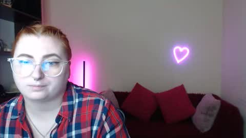 Snapshot of aliciaaared_kis chatting on November 10, 12:26 pm Alicia online show from November 10, 12:26 pm