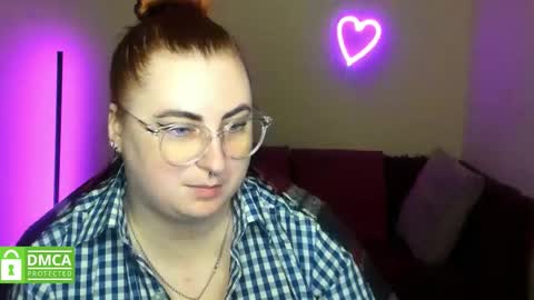 Snapshot of aliciaaared_kis chatting on November 25, 6:46 am Alicia online show from November 25, 6:46 am