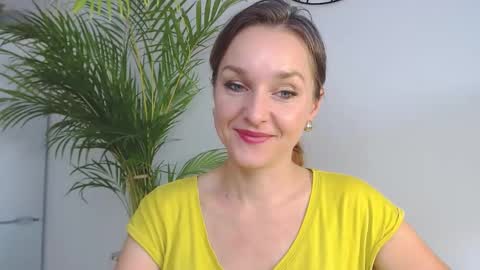 Alicia online show from December 2, 11:01 am