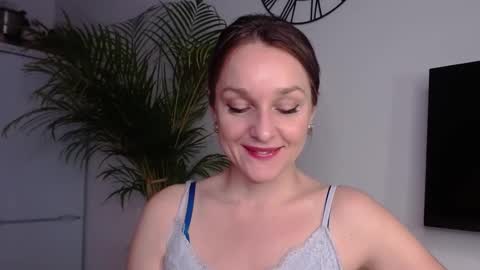 Alicia online show from February 7, 3:08 pm