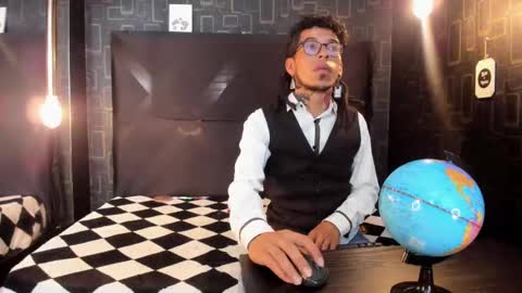 AlienHigh  FlashNigga online show from October 4, 3:10 pm