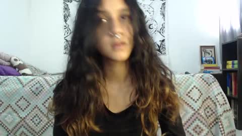 Snapshot of alinawoolf_ chatting on December 6, 4:38 pm Ali online show from December 6, 4:38 pm