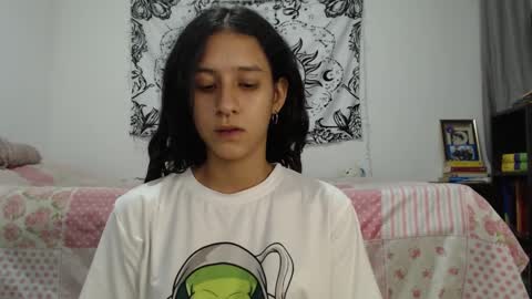 Snapshot of alinawoolf_ chatting on January 3, 11:44 pm Ali online show from January 3, 11:44 pm