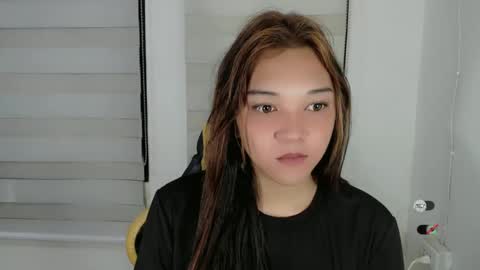 Snapshot of alisa_kiss_ chatting on February 5, 6:13 am Shanti xhey online show from February 5, 6:13 am