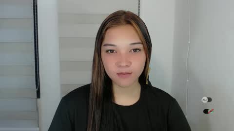 Snapshot of alisa_kiss_ chatting on February 6, 6:29 am Shanti xhey online show from February 6, 6:29 am