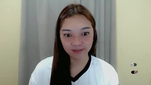 Snapshot of alisa_kiss_ chatting on February 15, 9:49 am Shanti xhey online show from February 15, 9:49 am