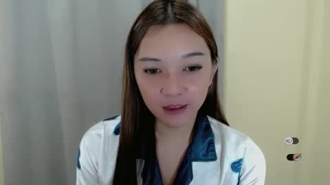 Snapshot of alisa_kiss_ chatting on February 19, 1:17 pm Shanti xhey online show from February 19, 1:17 pm