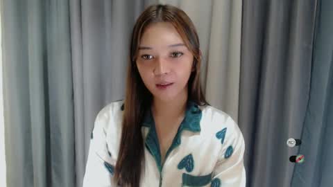 Snapshot of alisa_kiss_ chatting on February 19, 4:33 pm Shanti xhey online show from February 19, 4:33 pm