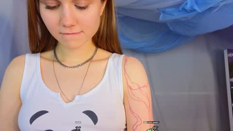 Alisia online show from January 9, 1:45 pm