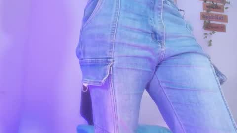 Alisia online show from October 31, 10:33 pm