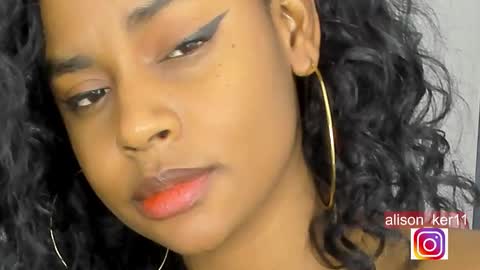 Snapshot of alison_ker chatting on December 7, 6:21 am Sofias house online show from December 7, 6:21 am