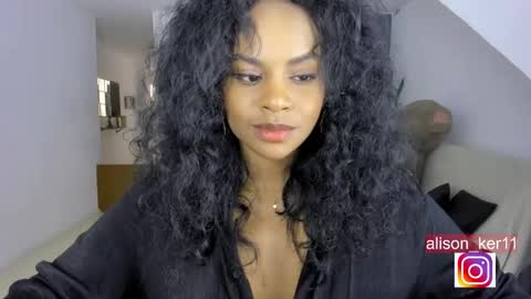 Snapshot of alison_ker chatting on December 29, 9:09 pm Sofias house online show from December 29, 9:09 pm