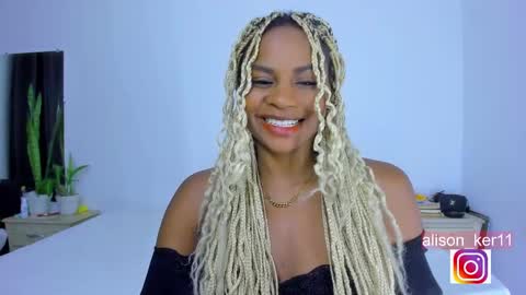 Snapshot of alison_ker chatting on January 16, 11:15 am Sofias house online show from January 16, 11:15 am