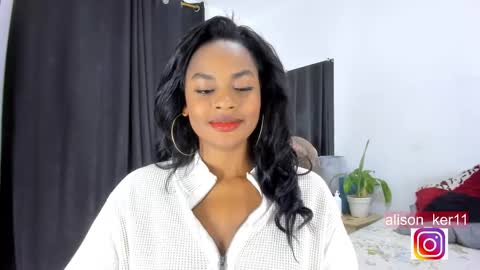 Snapshot of alison_ker chatting on February 16, 9:37 am Sofias house online show from February 16, 9:37 am